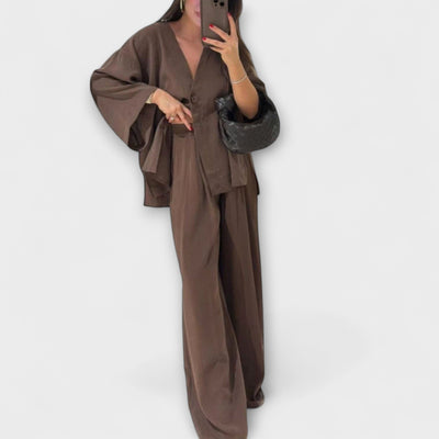 Jacqueline - Top i pantalons casuals amb escot en V