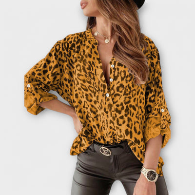 Blusa moderna amb estampat de lleopard