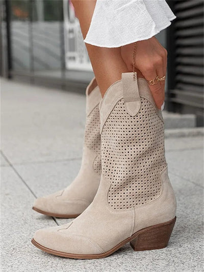 Ellie Botins Western