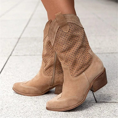 Ellie Botins Western